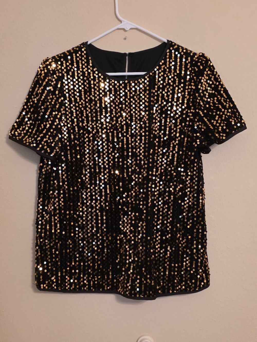 Black & Gold Sequin Top NWOT Size L